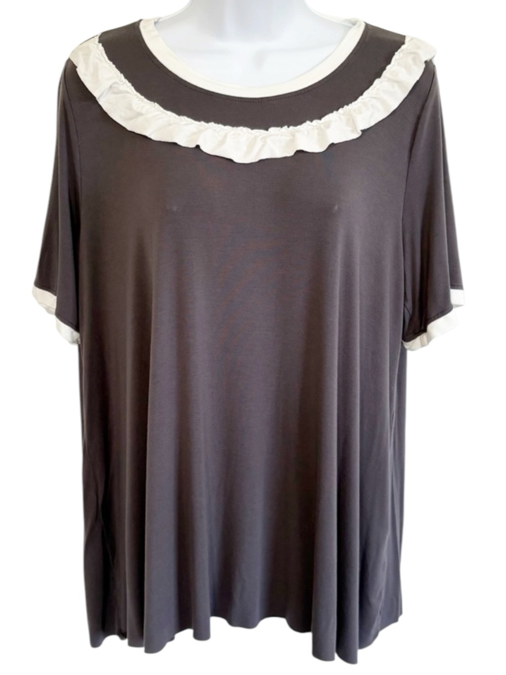 POL Ruffle Trim Tunic Top Gray White Boho Peasant Relaxed Fit Large - Picture 1 of 8